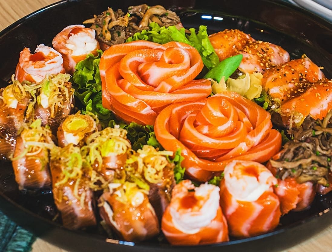 Bandeja completa de sushi da Otsu